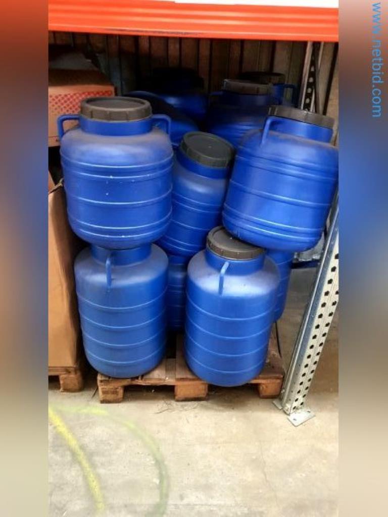 Lagerauflösung eines Dienstleistungsbetriebes, Fahrzeuge, Lagereinrichtung-3