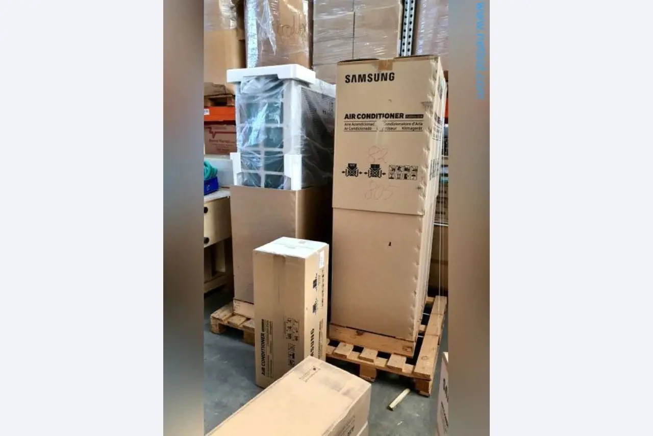 Liquidación de almacén de una empresa de servicios, vehículos, equipos de almacén-12