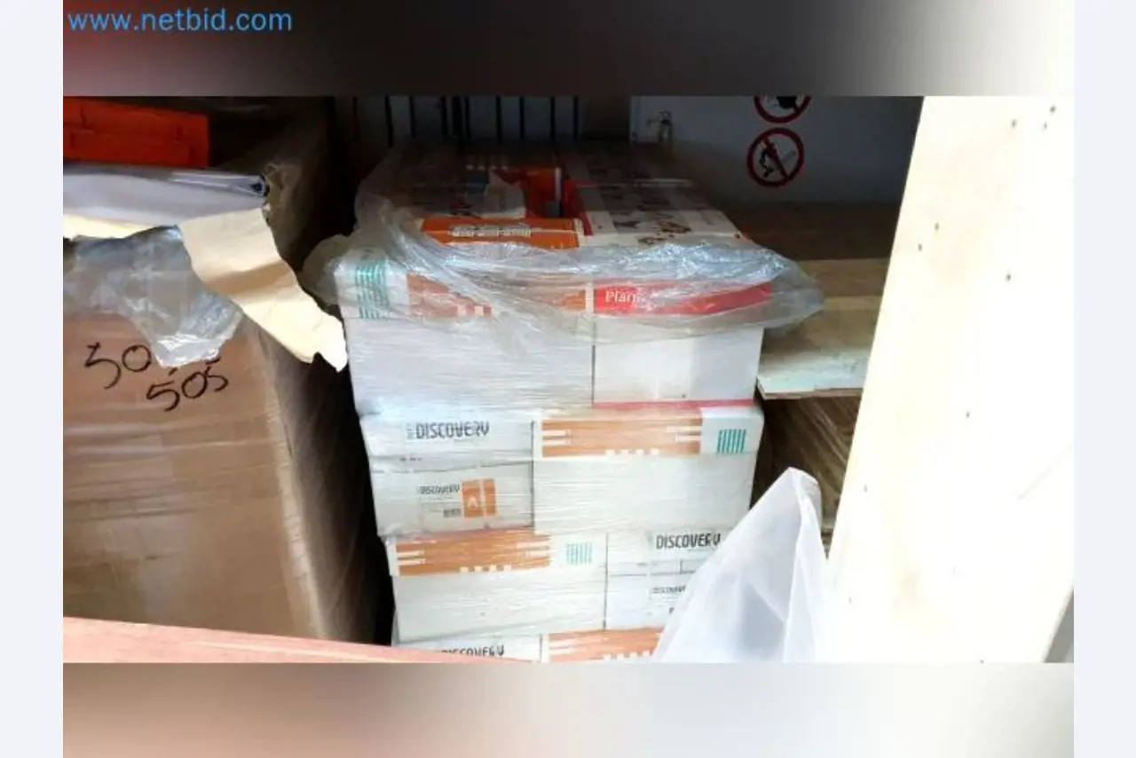 Lagerauflösung eines Dienstleistungsbetriebes, Fahrzeuge, Lagereinrichtung-1