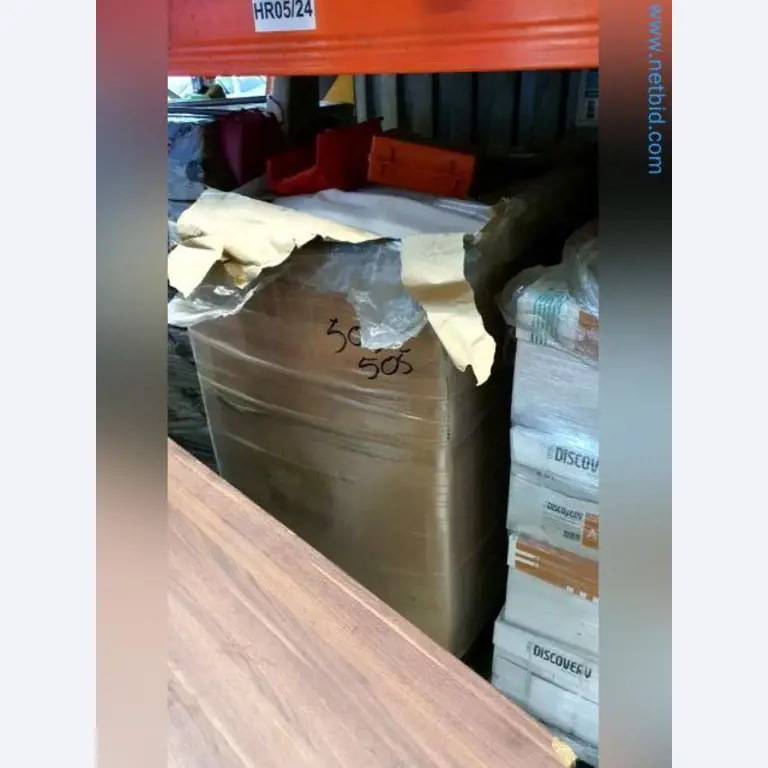 Liquidación de almacén de una empresa de servicios, vehículos, equipos de almacén-1