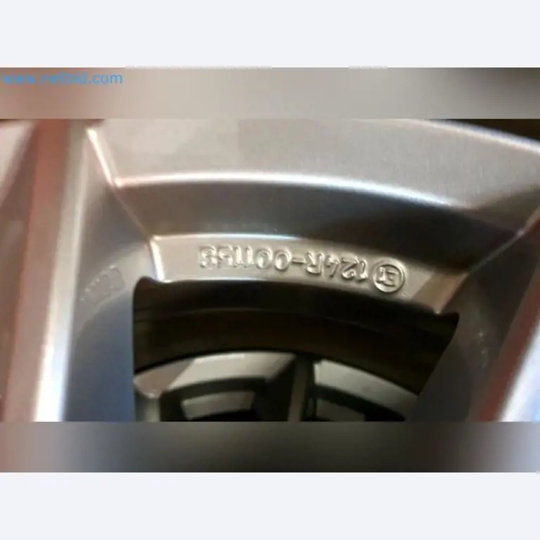 Liquidación de almacén de una empresa de servicios, vehículos, equipos de almacén-2