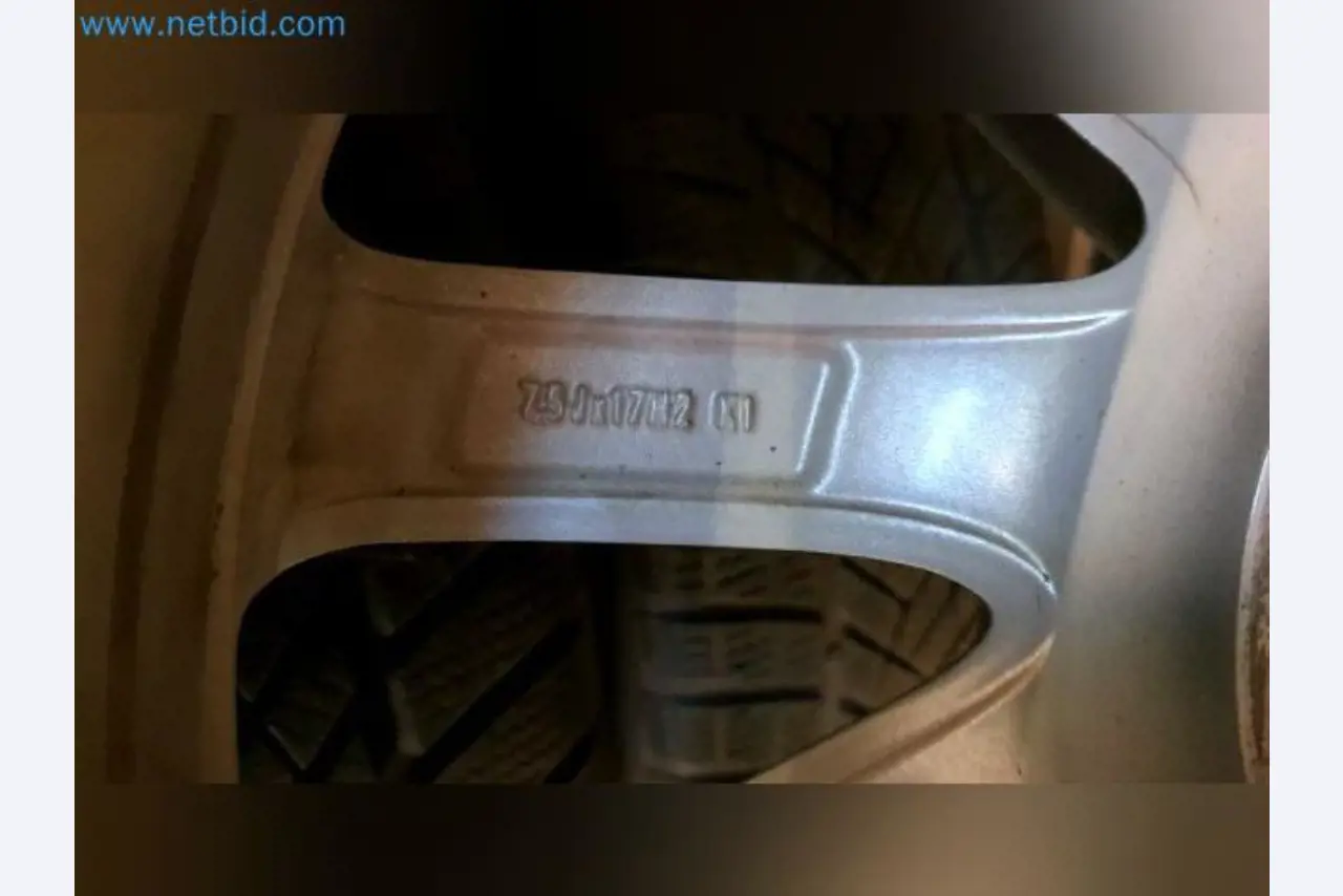 Liquidación de almacén de una empresa de servicios, vehículos, equipos de almacén-5