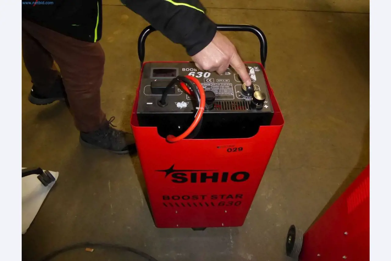 Liquidación de almacén de una empresa de servicios, vehículos, equipos de almacén-1