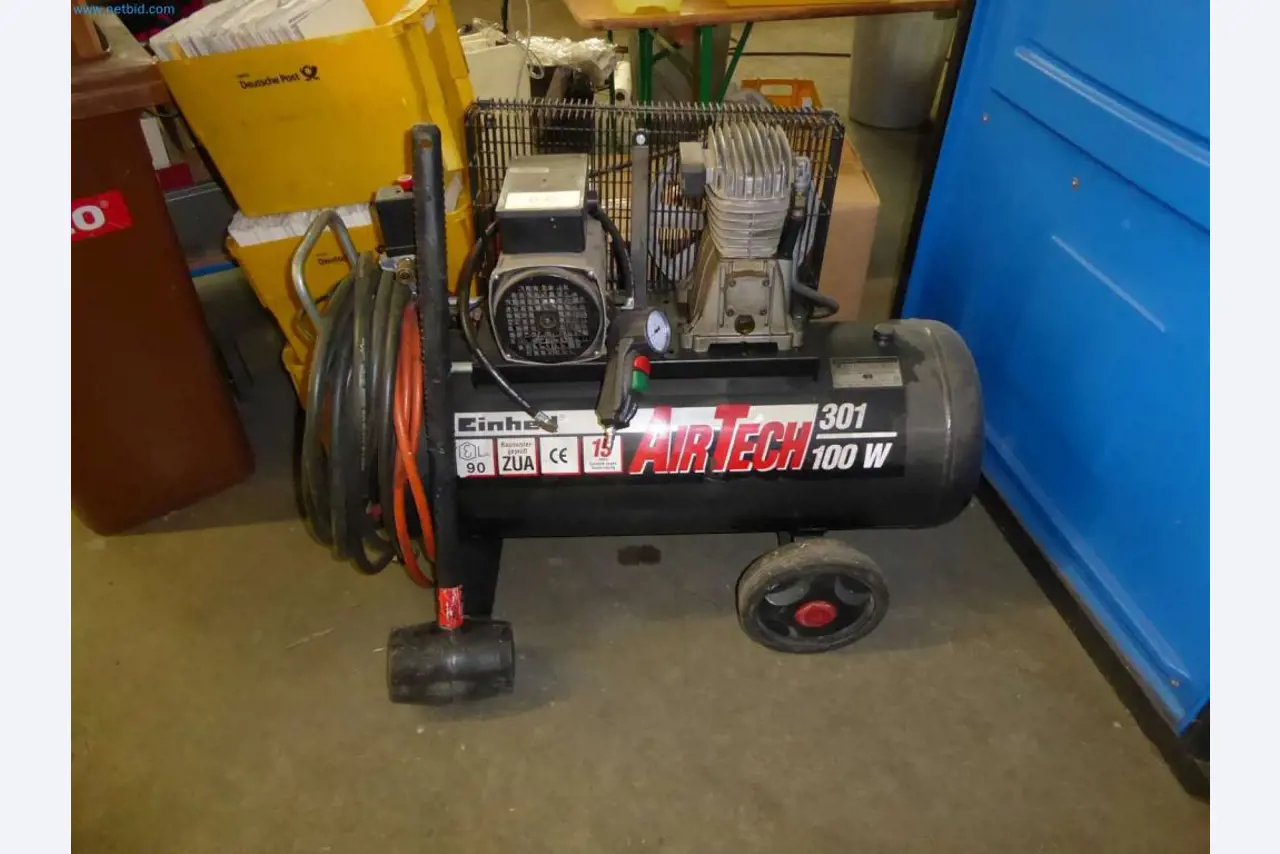 Lagerauflösung eines Dienstleistungsbetriebes, Fahrzeuge, Lagereinrichtung-1