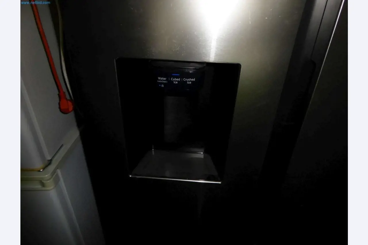 Magazijnliquidatie van een dienstverlenend bedrijf, voertuigen, magazijnuitrusting-4