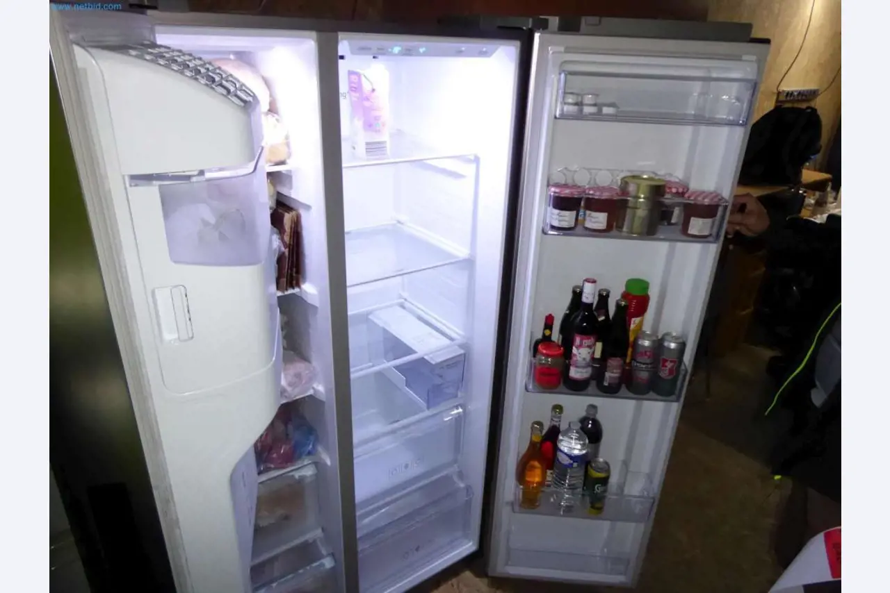 Magazijnliquidatie van een dienstverlenend bedrijf, voertuigen, magazijnuitrusting-5