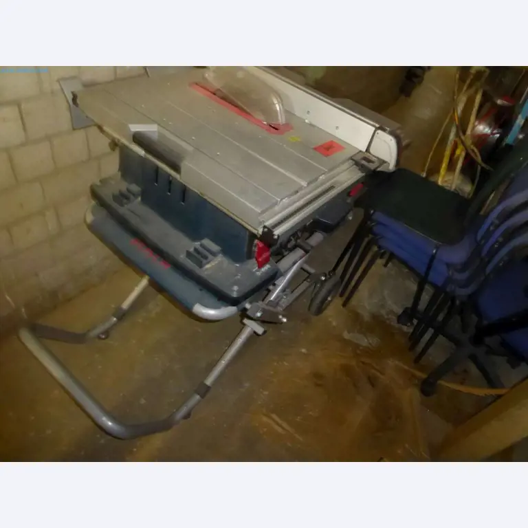 Lagerauflösung eines Dienstleistungsbetriebes, Fahrzeuge, Lagereinrichtung-1