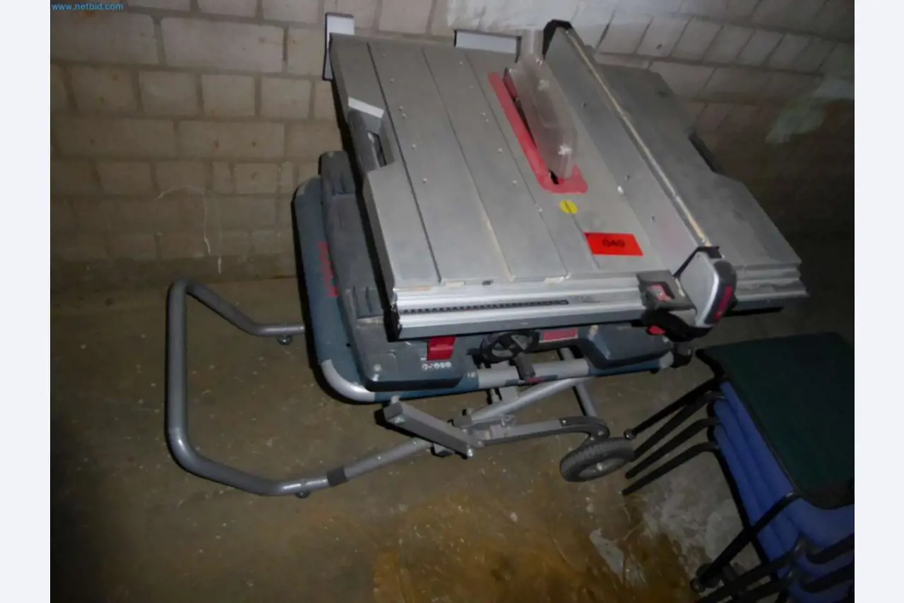 Lagerauflösung eines Dienstleistungsbetriebes, Fahrzeuge, Lagereinrichtung-2