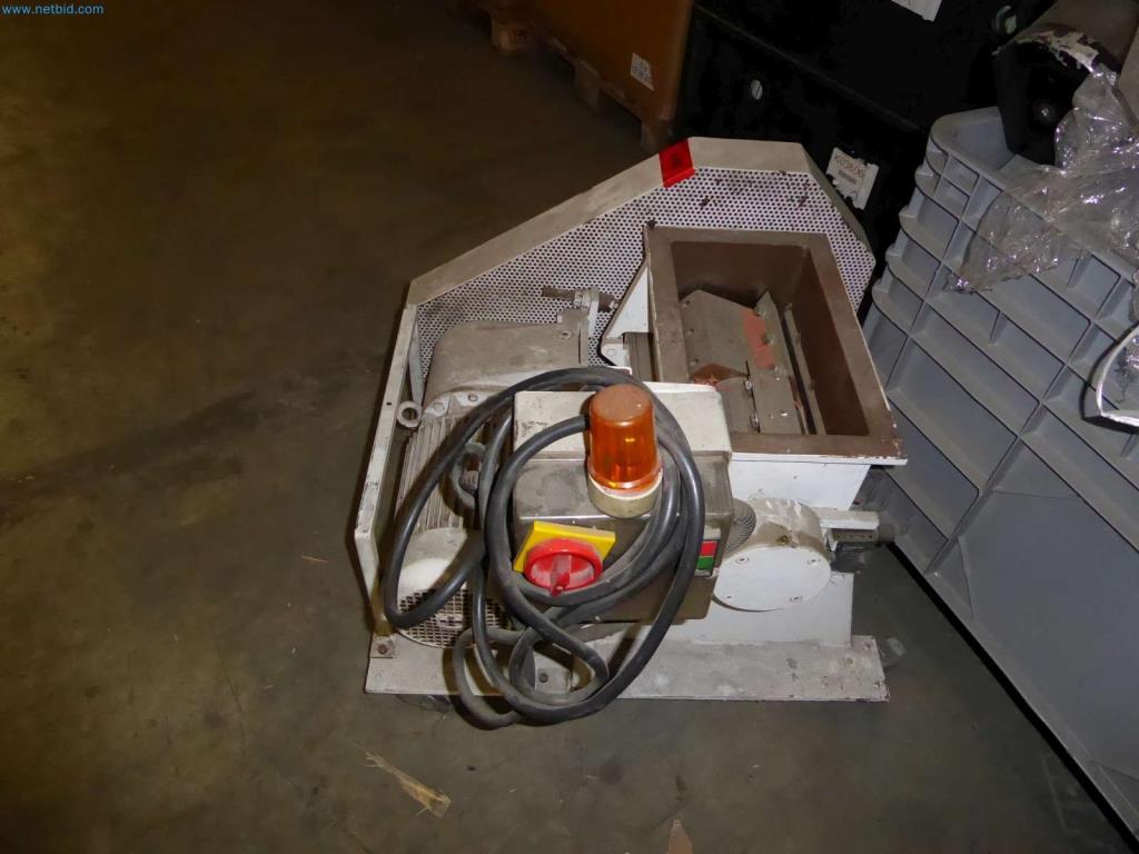 Lagerauflösung eines Dienstleistungsbetriebes, Fahrzeuge, Lagereinrichtung-2