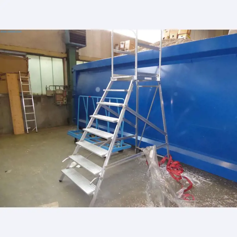 Liquidación de almacén de una empresa de servicios, vehículos, equipos de almacén-2