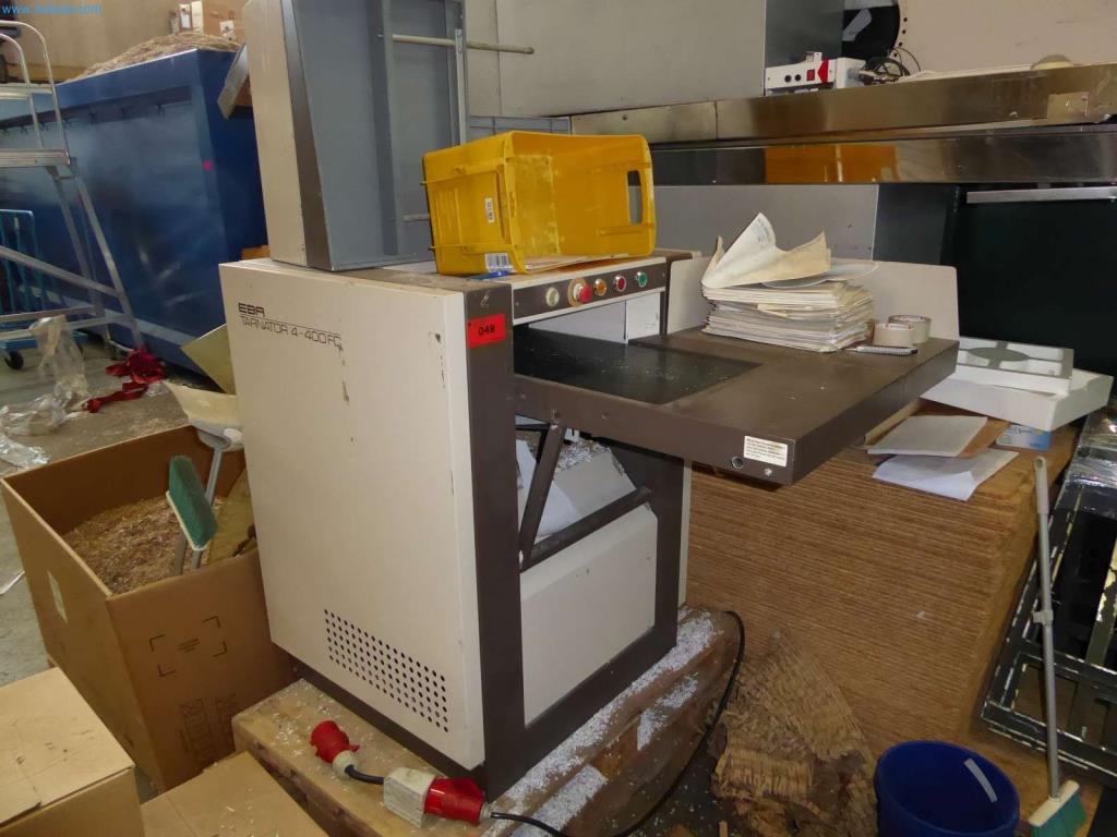 Likwidacja magazynu firmy usługowej, pojazdy, wyposażenie magazynu-1