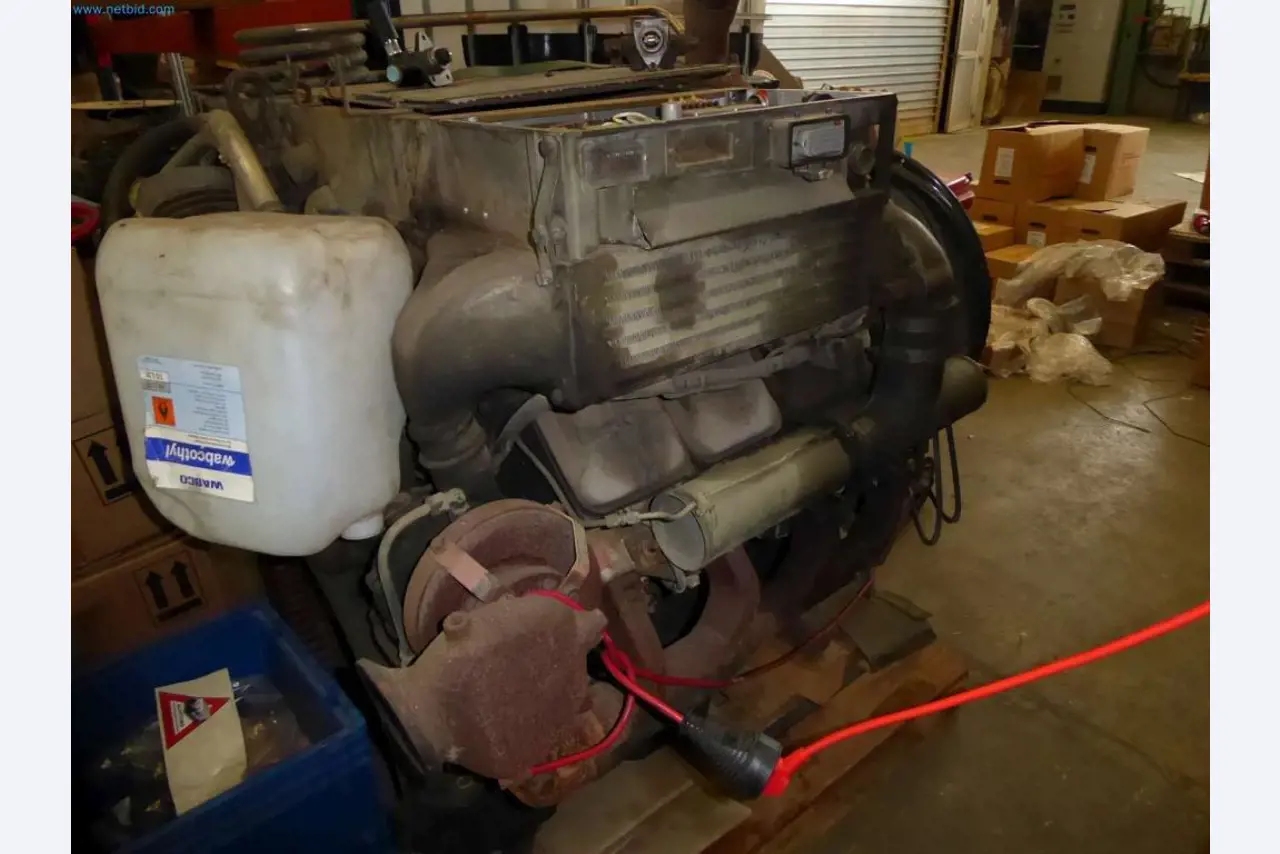 Liquidación de almacén de una empresa de servicios, vehículos, equipos de almacén-2