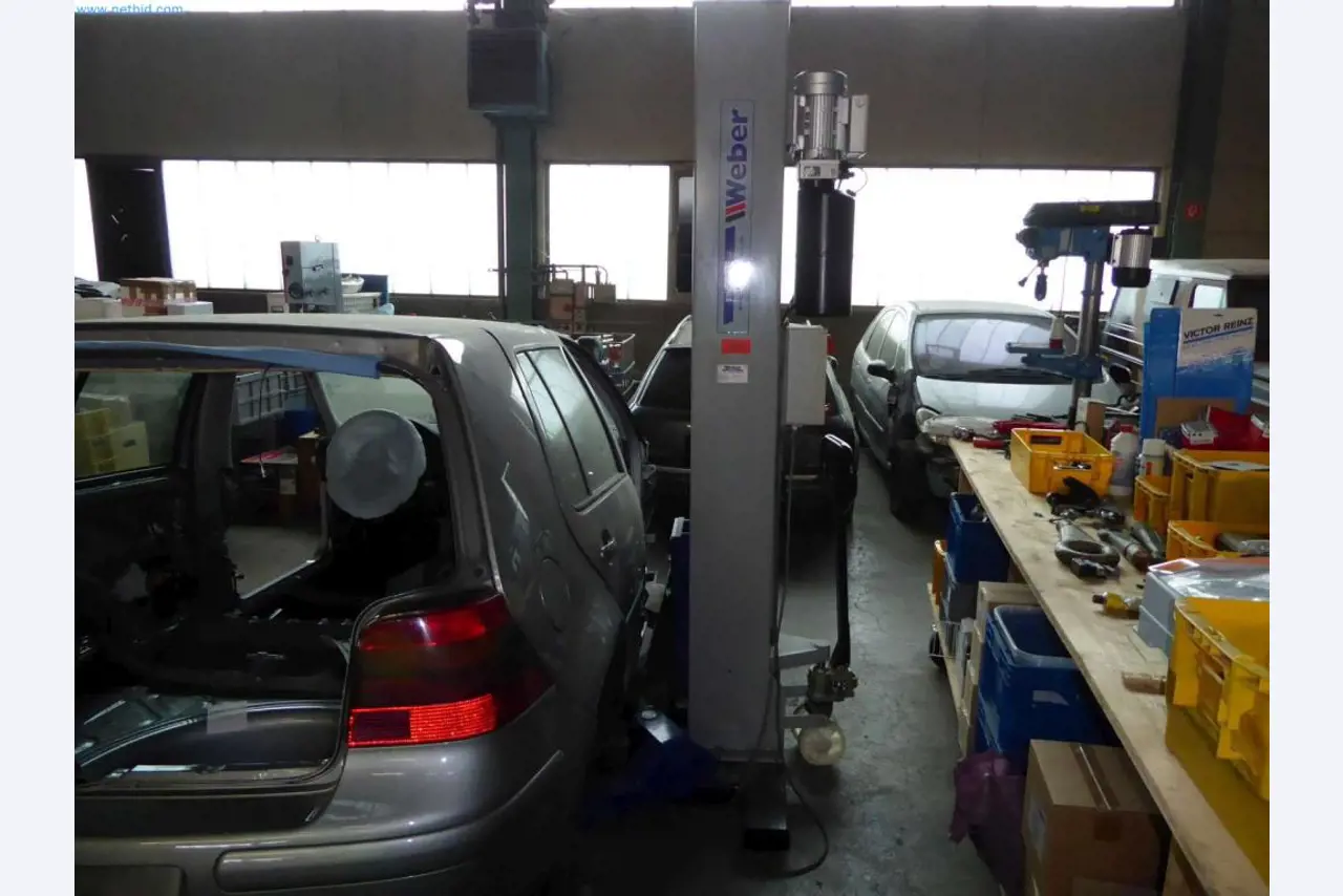 Liquidación de almacén de una empresa de servicios, vehículos, equipos de almacén-2