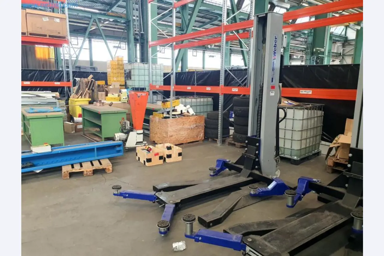 Liquidación de almacén de una empresa de servicios, vehículos, equipos de almacén-1