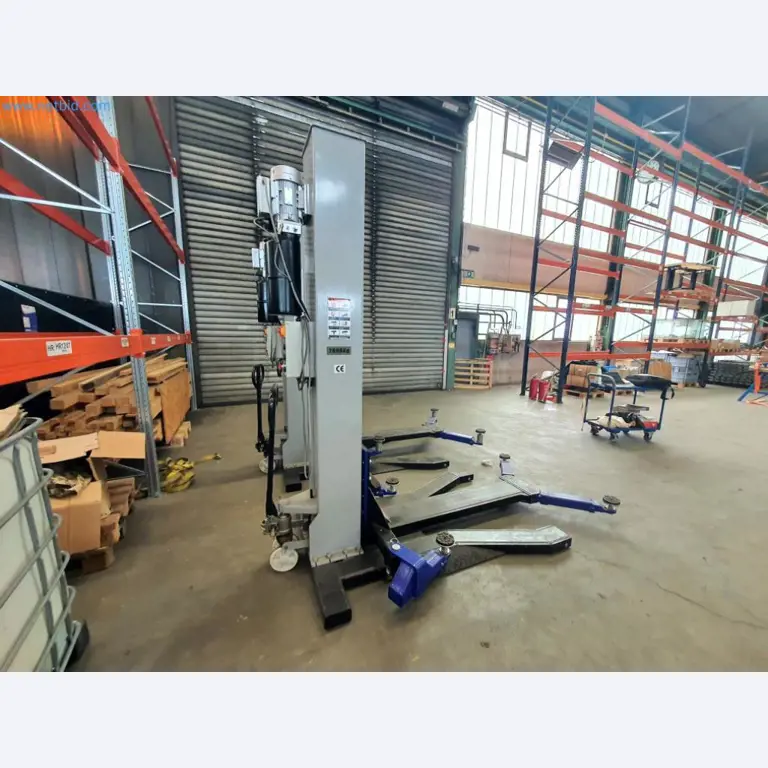 Liquidación de almacén de una empresa de servicios, vehículos, equipos de almacén-7