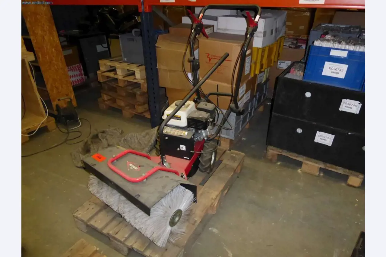 Liquidación de almacén de una empresa de servicios, vehículos, equipos de almacén-1