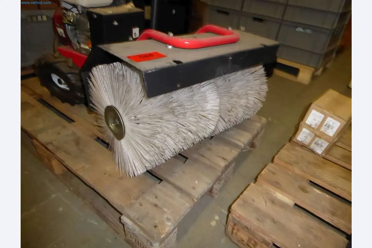 Liquidación de almacén de una empresa de servicios, vehículos, equipos de almacén-3