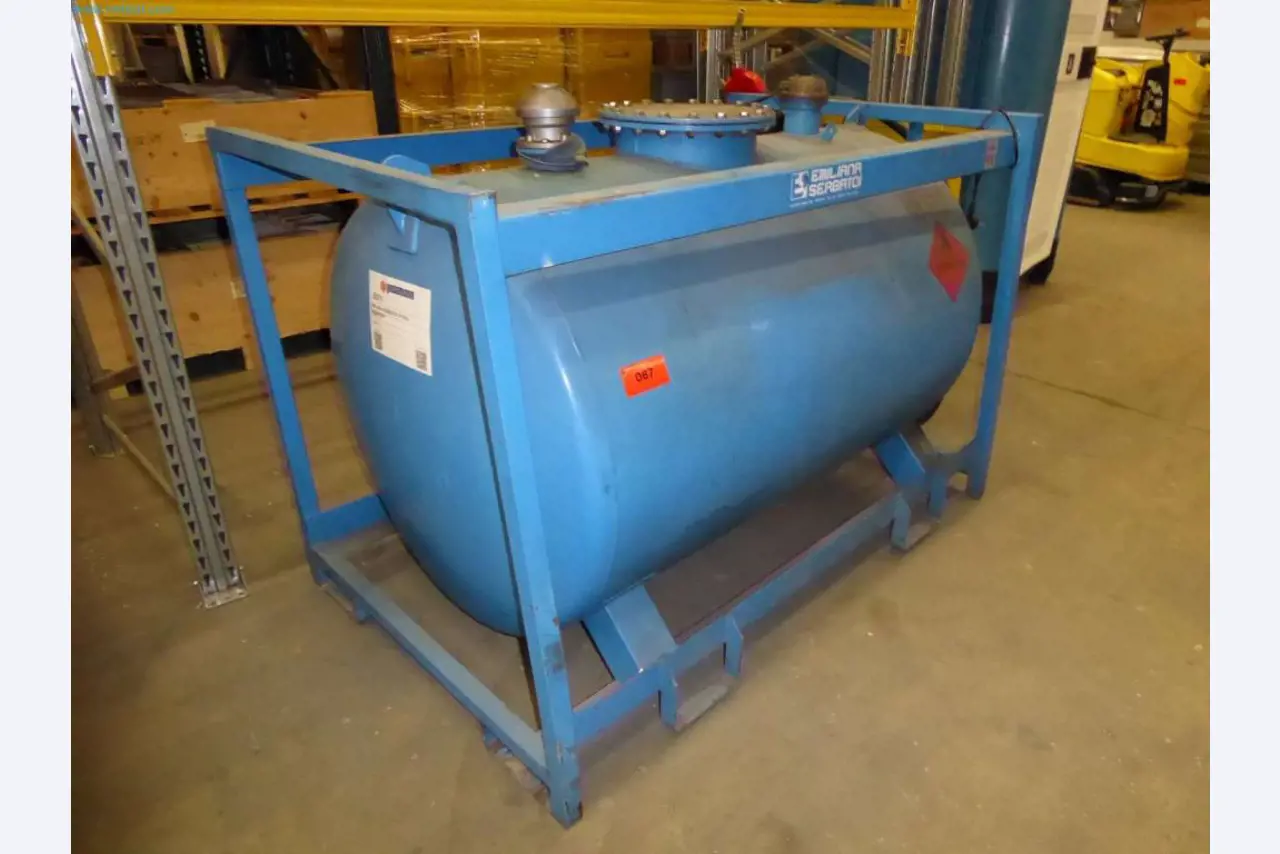 Liquidación de almacén de una empresa de servicios, vehículos, equipos de almacén-1