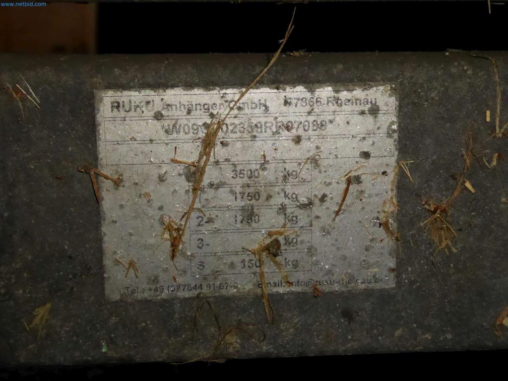 Likwidacja magazynu firmy usługowej, pojazdy, wyposażenie magazynu-8