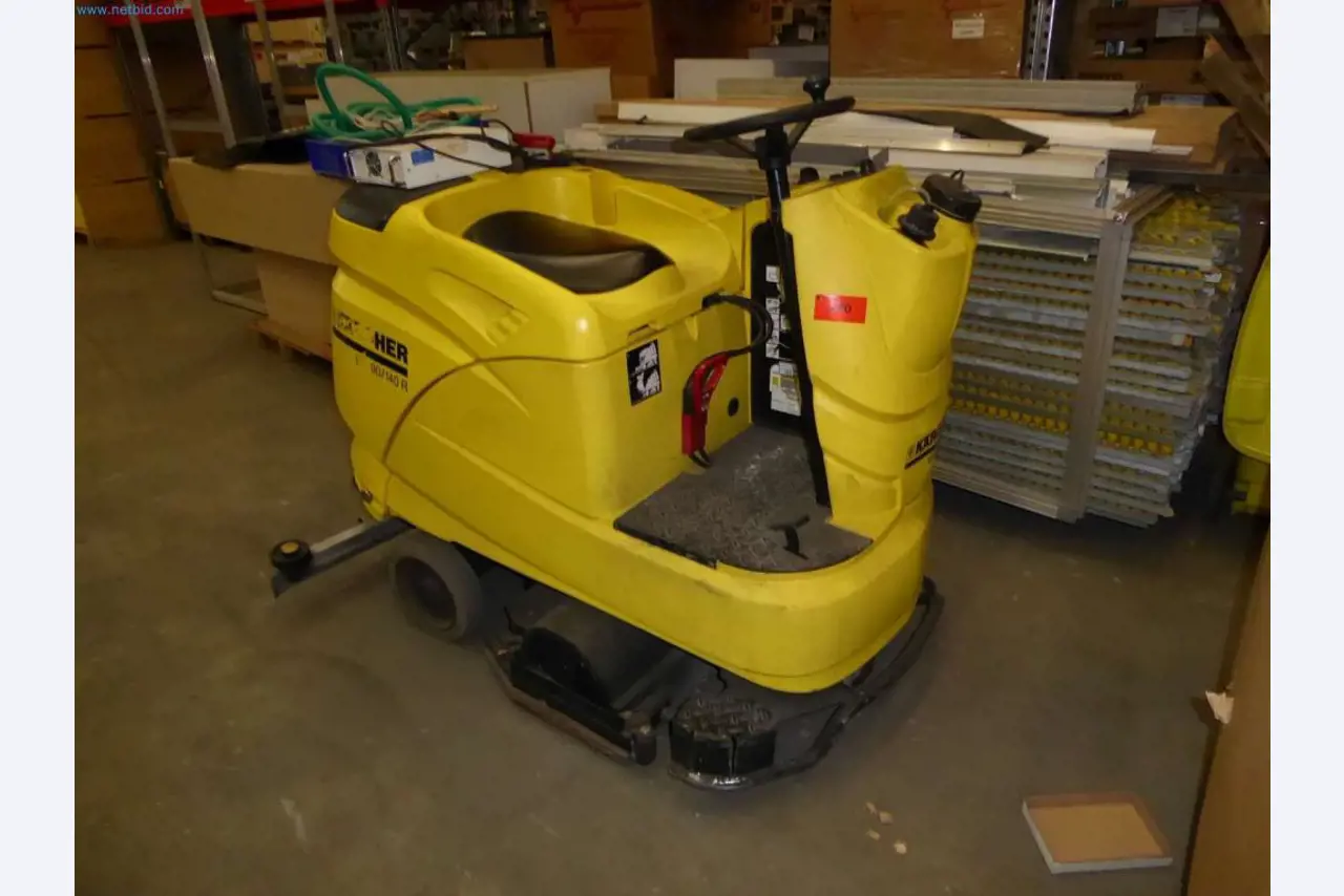 Liquidación de almacén de una empresa de servicios, vehículos, equipos de almacén-2