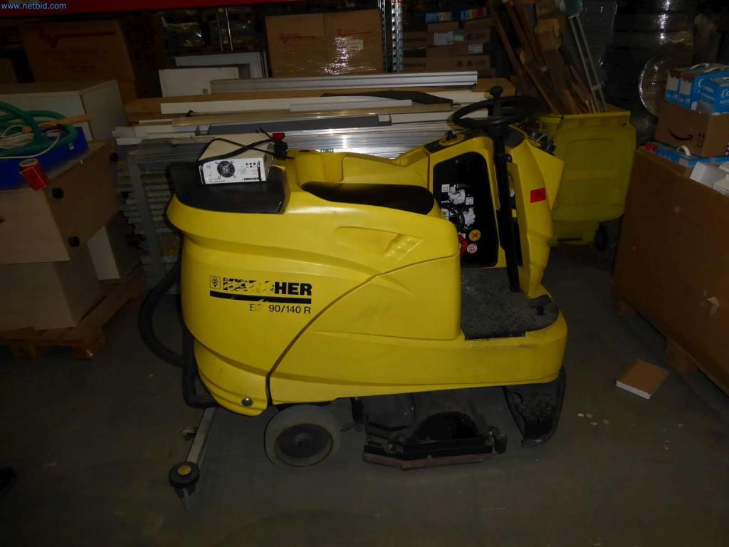 Liquidación de almacén de una empresa de servicios, vehículos, equipos de almacén-3