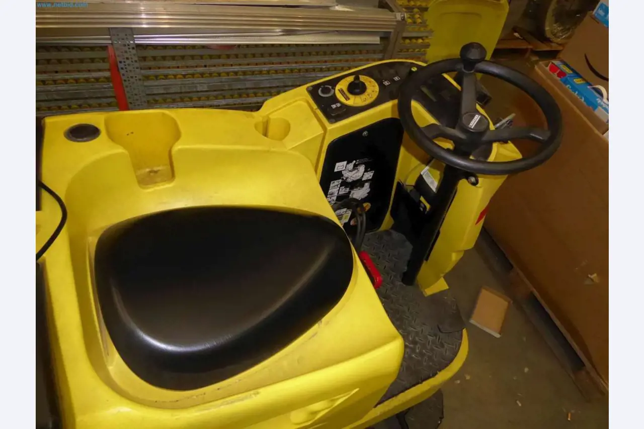 Liquidación de almacén de una empresa de servicios, vehículos, equipos de almacén-5