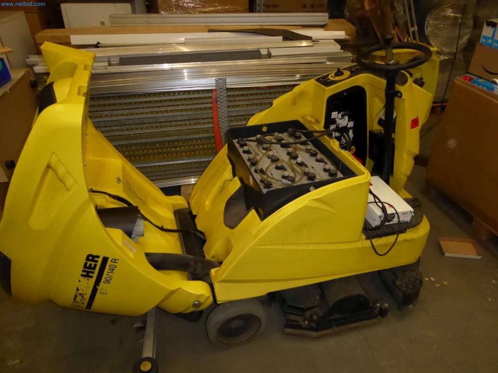 Liquidación de almacén de una empresa de servicios, vehículos, equipos de almacén-7