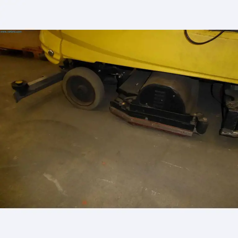 Liquidación de almacén de una empresa de servicios, vehículos, equipos de almacén-9