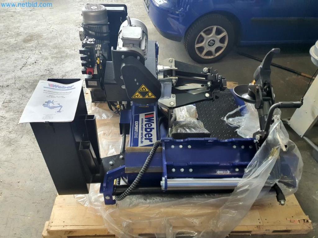 Liquidación de almacén de una empresa de servicios, vehículos, equipos de almacén-12