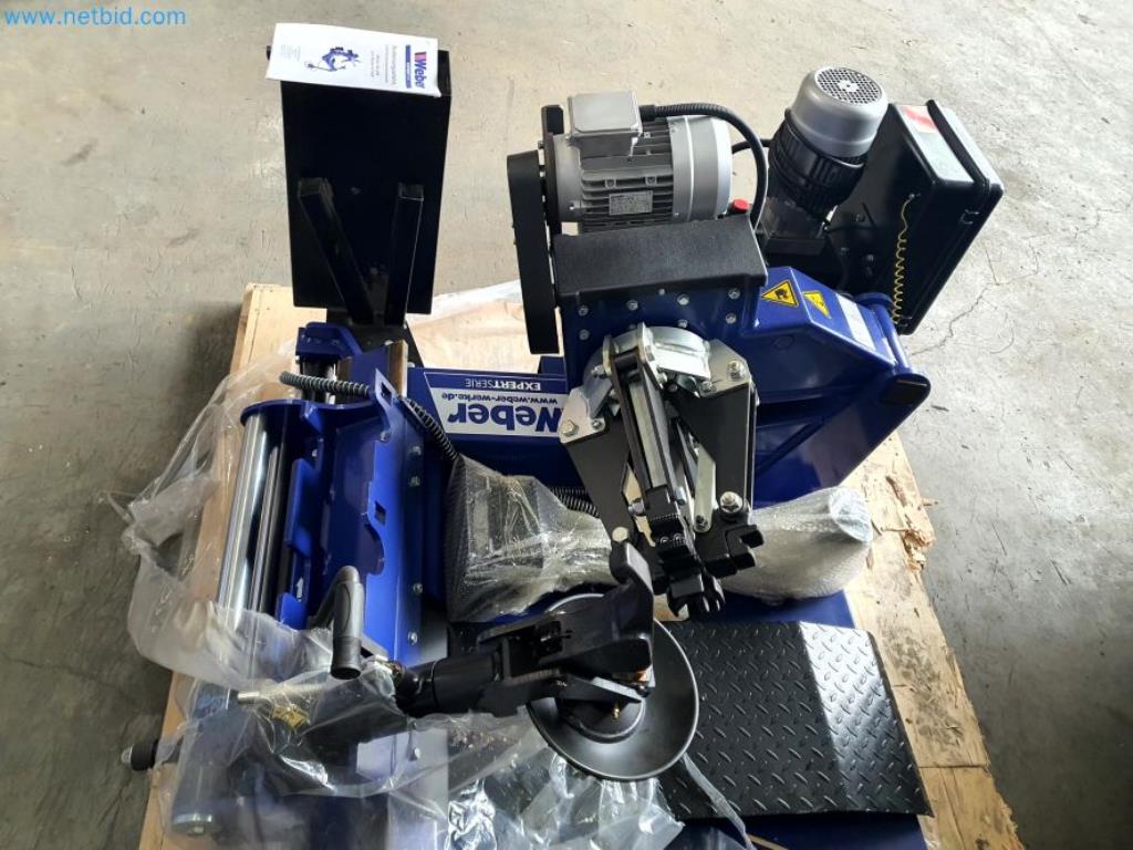 Liquidación de almacén de una empresa de servicios, vehículos, equipos de almacén-14