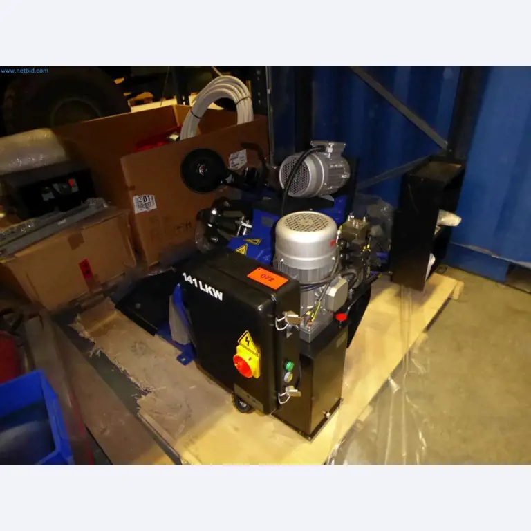 Magazijnliquidatie van een dienstverlenend bedrijf, voertuigen, magazijnuitrusting-2