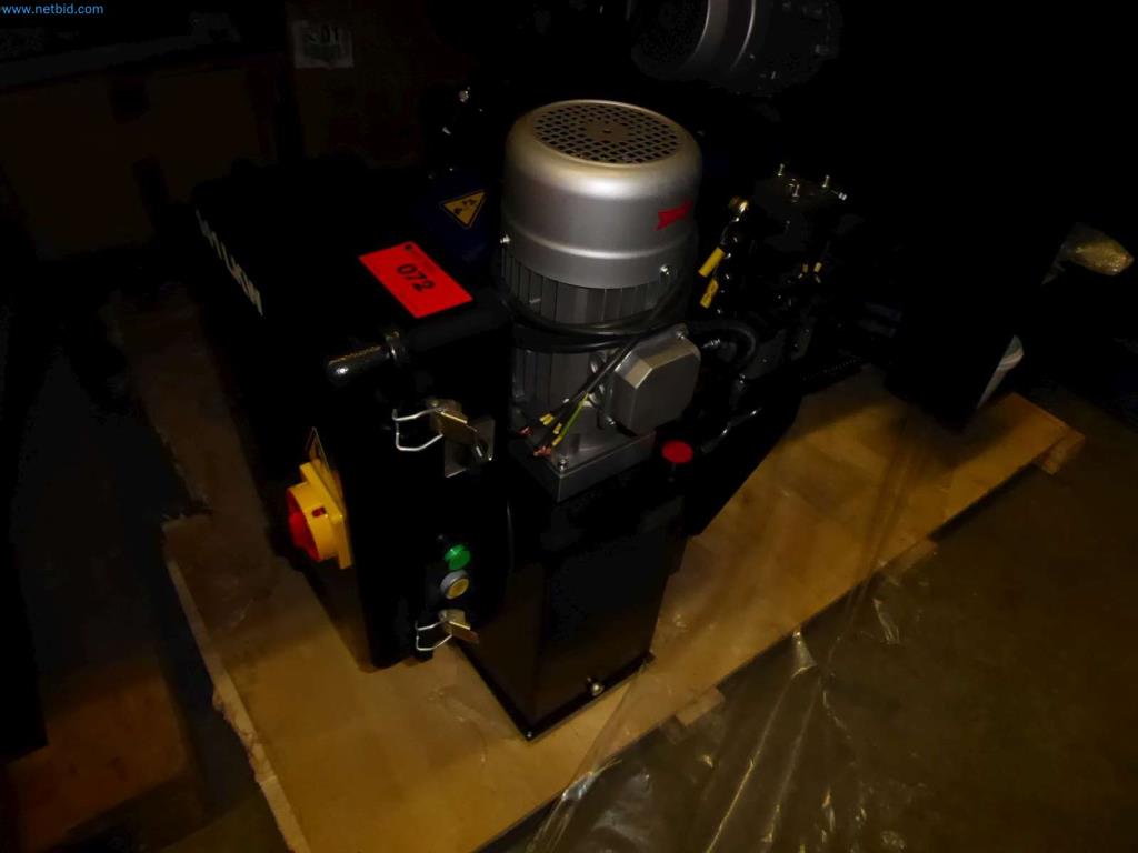 Liquidación de almacén de una empresa de servicios, vehículos, equipos de almacén-6