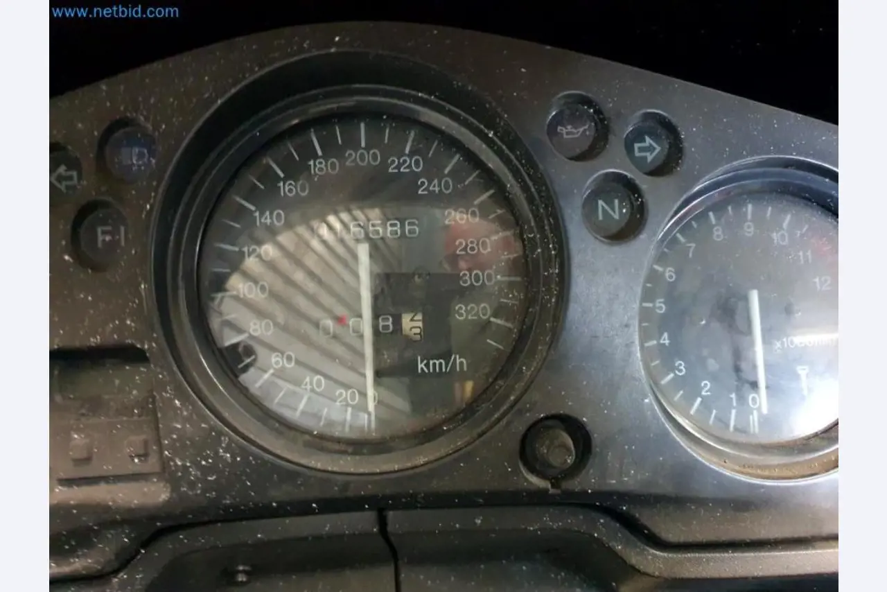 Magazijnliquidatie van een dienstverlenend bedrijf, voertuigen, magazijnuitrusting-10