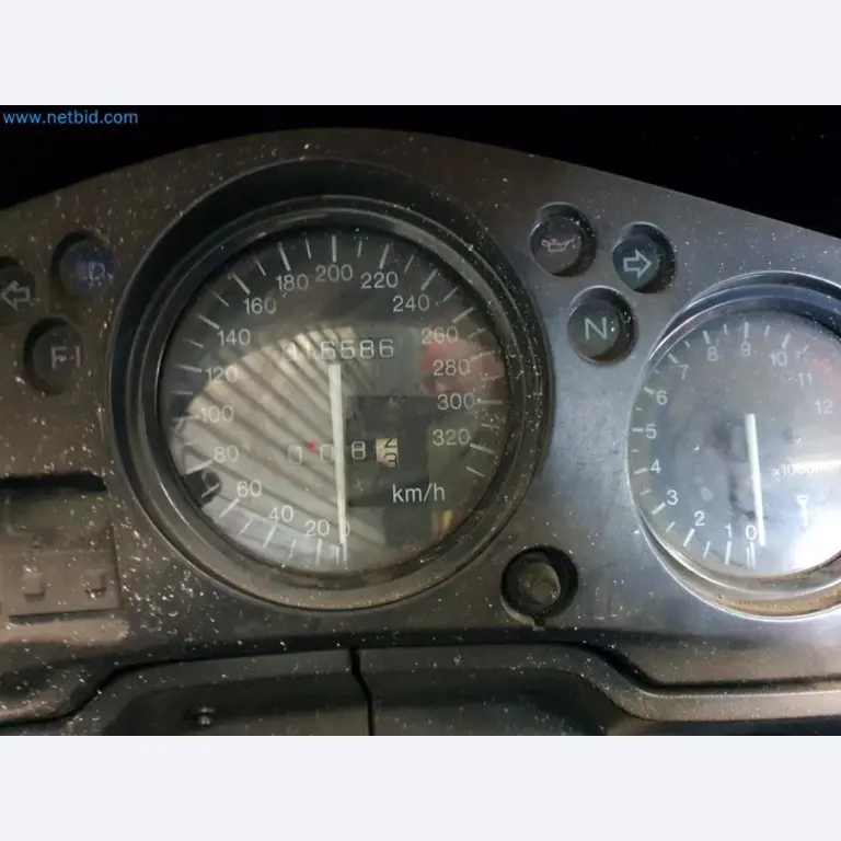 Magazijnliquidatie van een dienstverlenend bedrijf, voertuigen, magazijnuitrusting-10