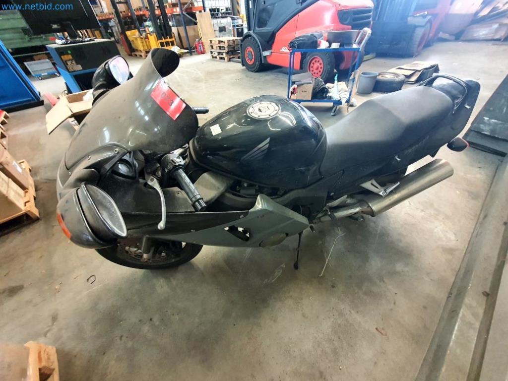 Lagerauflösung eines Dienstleistungsbetriebes, Fahrzeuge, Lagereinrichtung-13