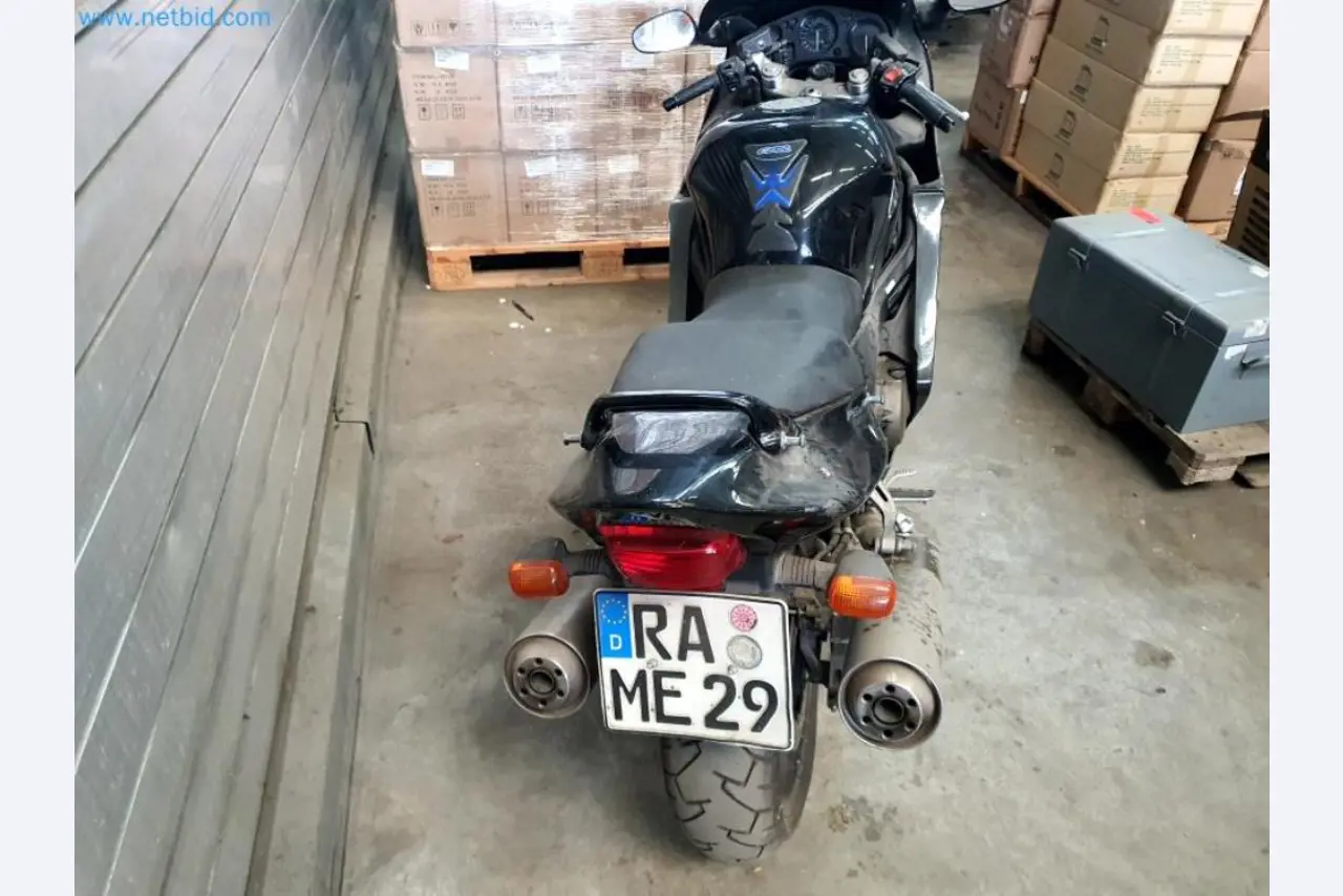 Magazijnliquidatie van een dienstverlenend bedrijf, voertuigen, magazijnuitrusting-14