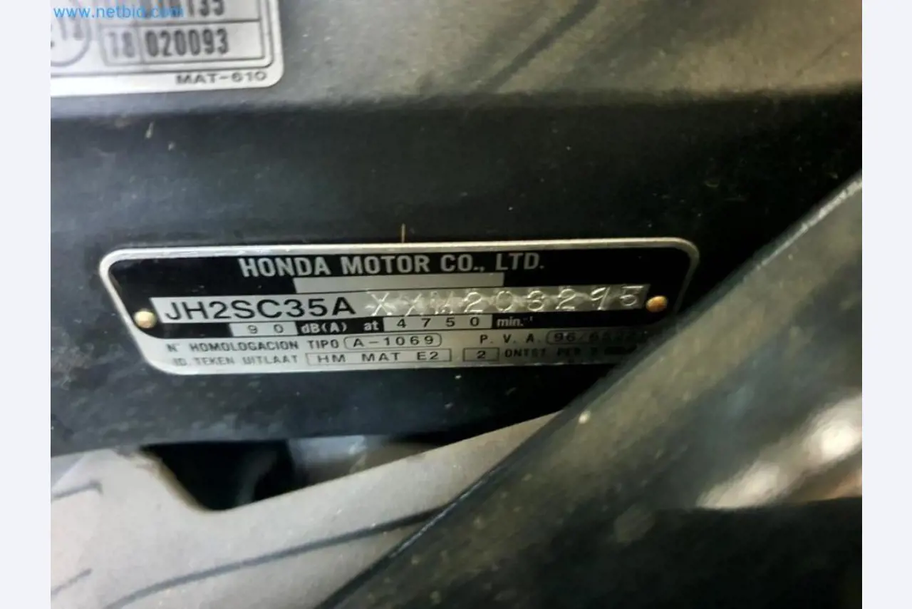 Magazijnliquidatie van een dienstverlenend bedrijf, voertuigen, magazijnuitrusting-15