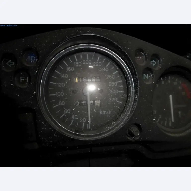 Magazijnliquidatie van een dienstverlenend bedrijf, voertuigen, magazijnuitrusting-8