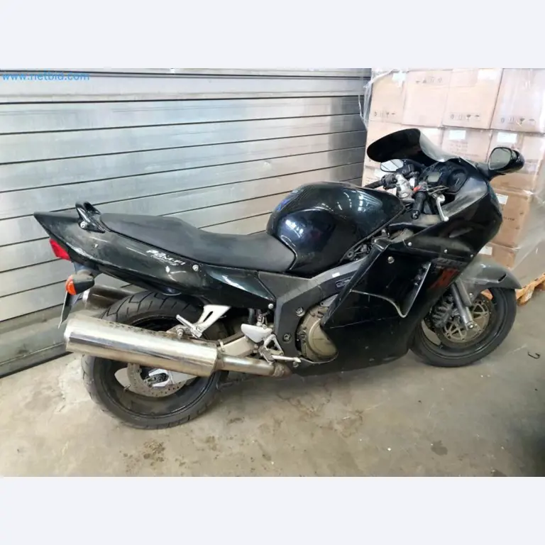 Magazijnliquidatie van een dienstverlenend bedrijf, voertuigen, magazijnuitrusting-9