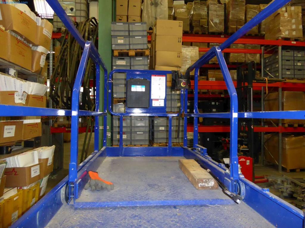 Lagerauflösung eines Dienstleistungsbetriebes, Fahrzeuge, Lagereinrichtung-6