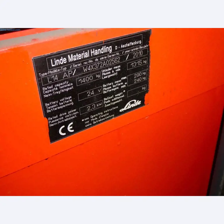 Magazijnliquidatie van een dienstverlenend bedrijf, voertuigen, magazijnuitrusting-2