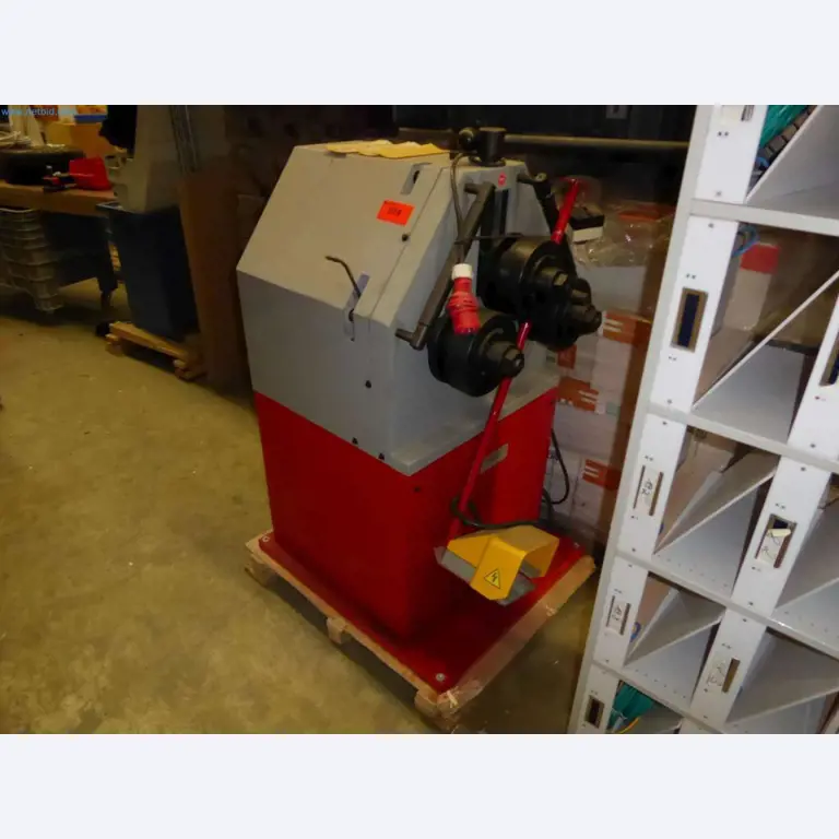 Liquidación de almacén de una empresa de servicios, vehículos, equipos de almacén-1