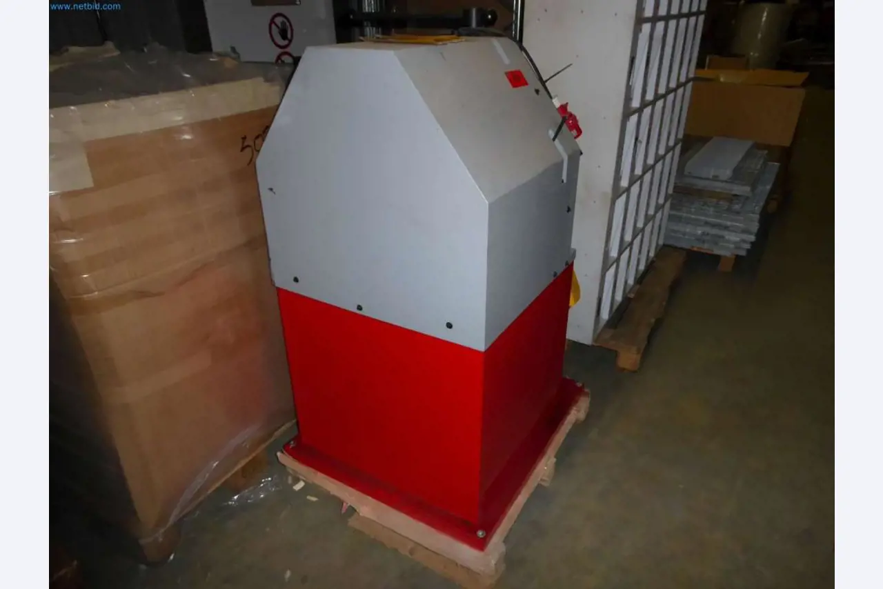 Liquidación de almacén de una empresa de servicios, vehículos, equipos de almacén-4