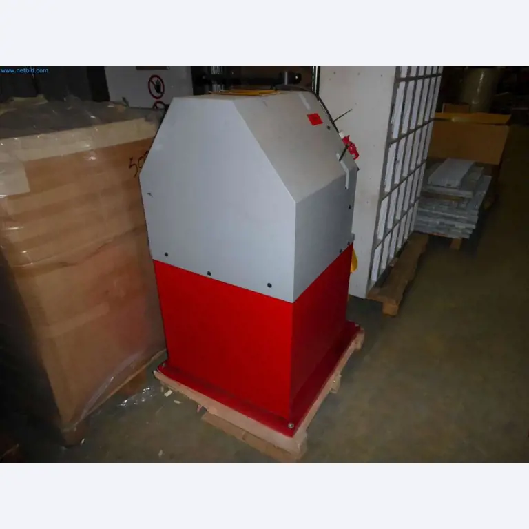 Liquidación de almacén de una empresa de servicios, vehículos, equipos de almacén-4