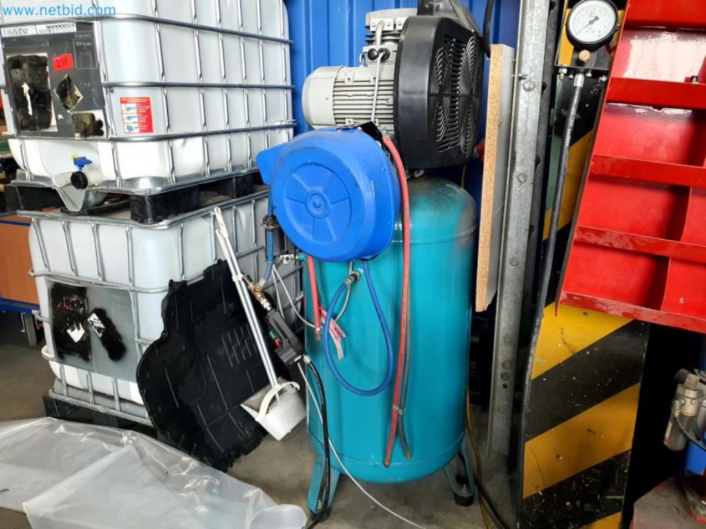 Liquidación de almacén de una empresa de servicios, vehículos, equipos de almacén-11