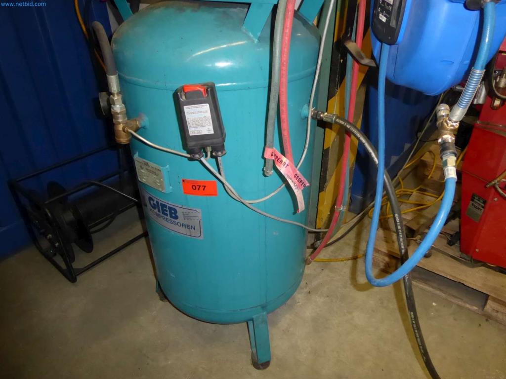 Liquidación de almacén de una empresa de servicios, vehículos, equipos de almacén-6