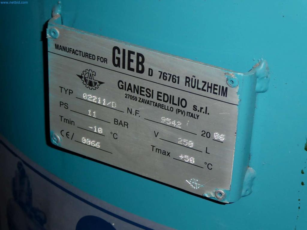 Liquidación de almacén de una empresa de servicios, vehículos, equipos de almacén-7