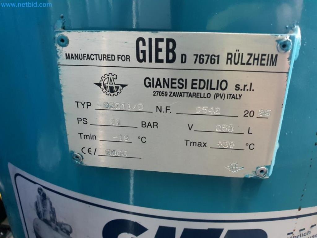 Liquidación de almacén de una empresa de servicios, vehículos, equipos de almacén-8