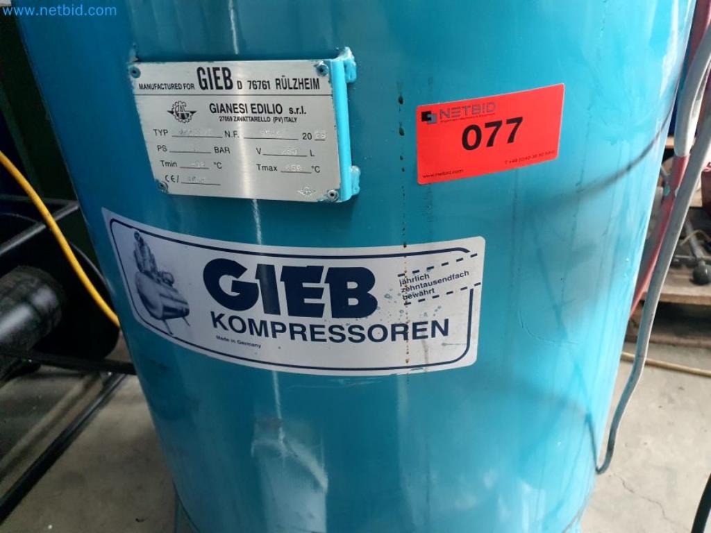 Liquidación de almacén de una empresa de servicios, vehículos, equipos de almacén-9