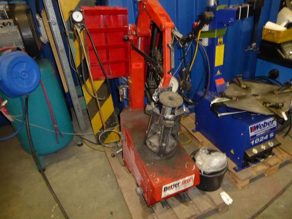 Likwidacja magazynu firmy usługowej, pojazdy, wyposażenie magazynu-2